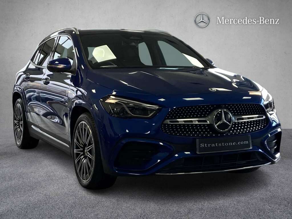 Mercedes-Benz GLA Class 220D 4Matic Amg Line Premium Plus 2024 Blue