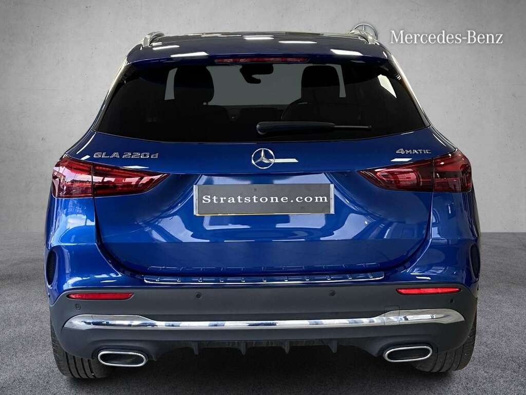 Mercedes-Benz GLA Class 220D 4Matic Amg Line Premium Plus 2024 KN74TKC Blue #5