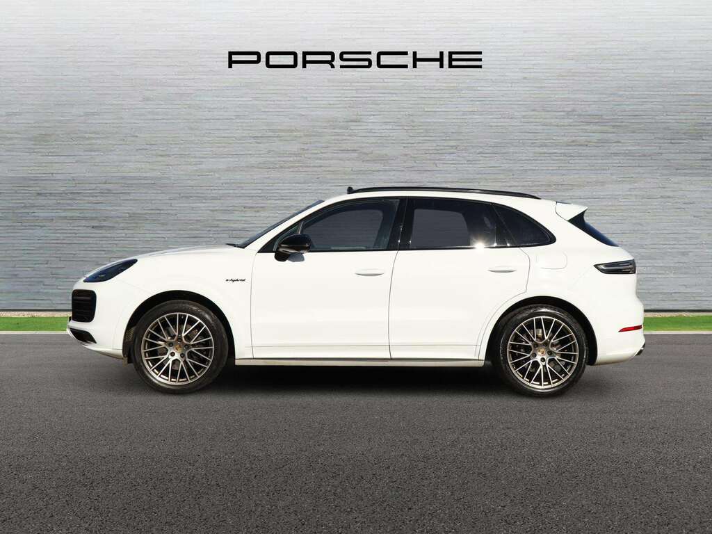 Porsche Cayenne Cayenne E-hybrid Platinum Edition 2023 EY23VUH White #4