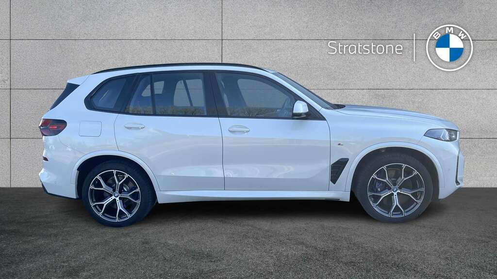 BMW X5 Xdrive50e M Sport 2025 FL25UZA White #3