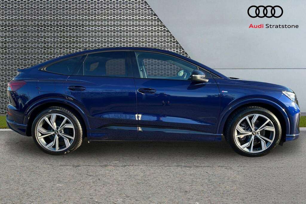 Audi Q4 E Tron 250Kw 55 Quattro 82Kwh Edition 1 2024 Blue #4