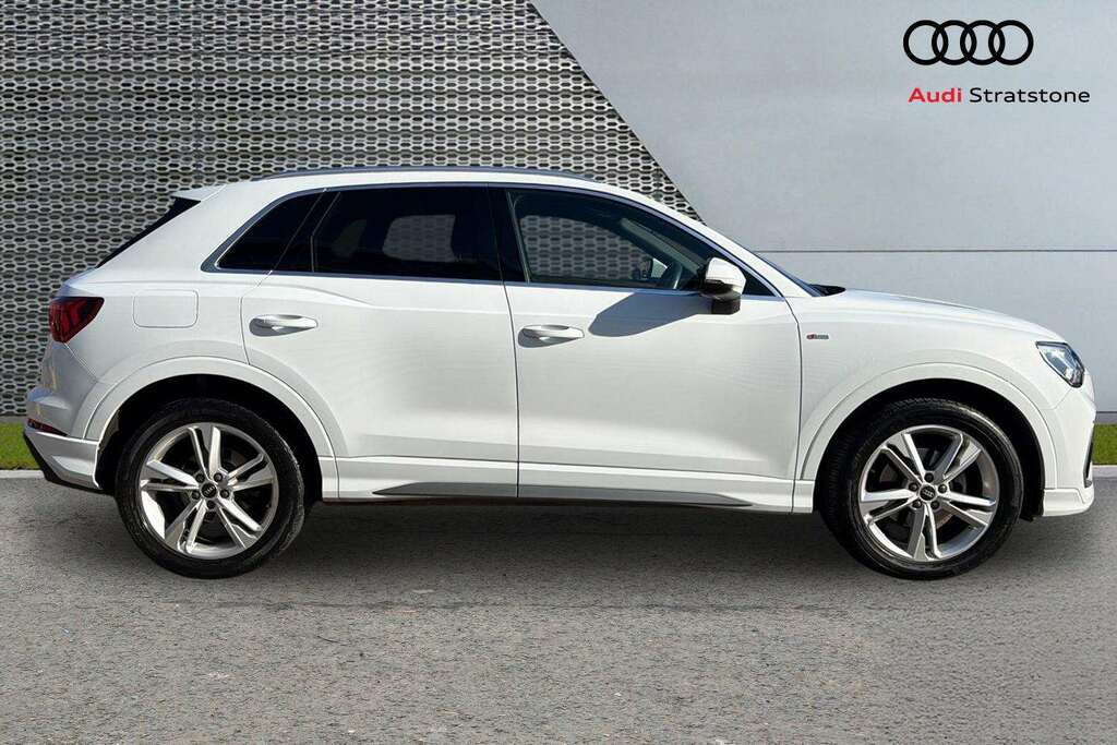 Audi Q3 35 Tfsi S Line S Tronic 2023 GK73EXB White #4