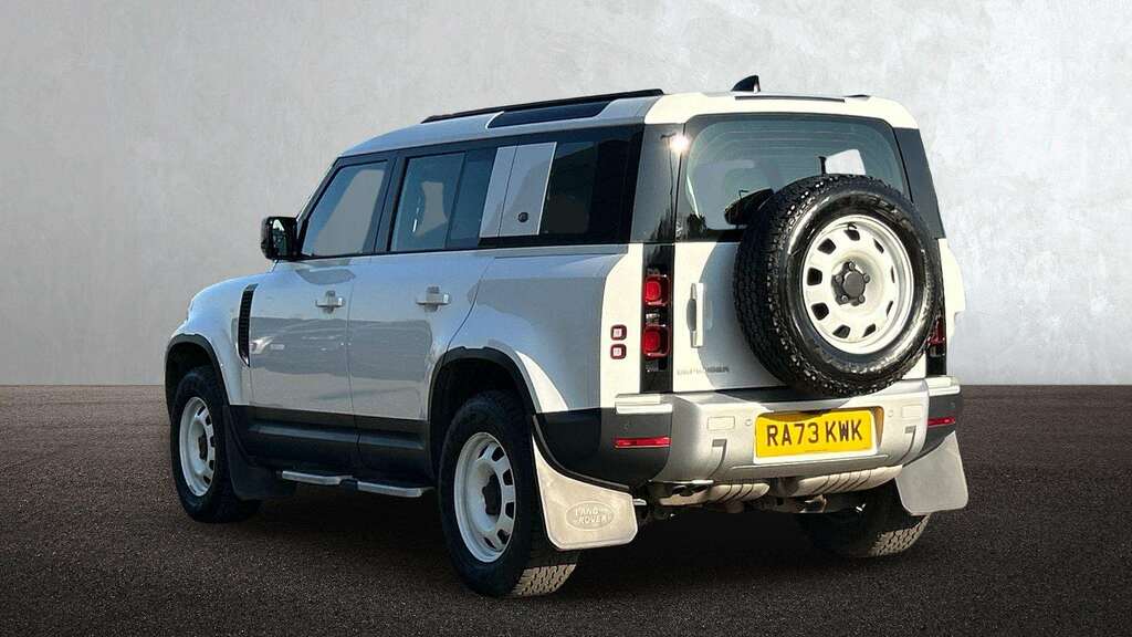 Land Rover Defender 110 3.0 D250 Se 110 2024 RA73KWK White #2