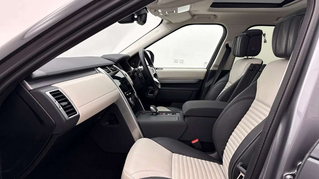 Land Rover Discovery 3.0 D350 Dynamic Hse 2025 KO74UMM Grey #3
