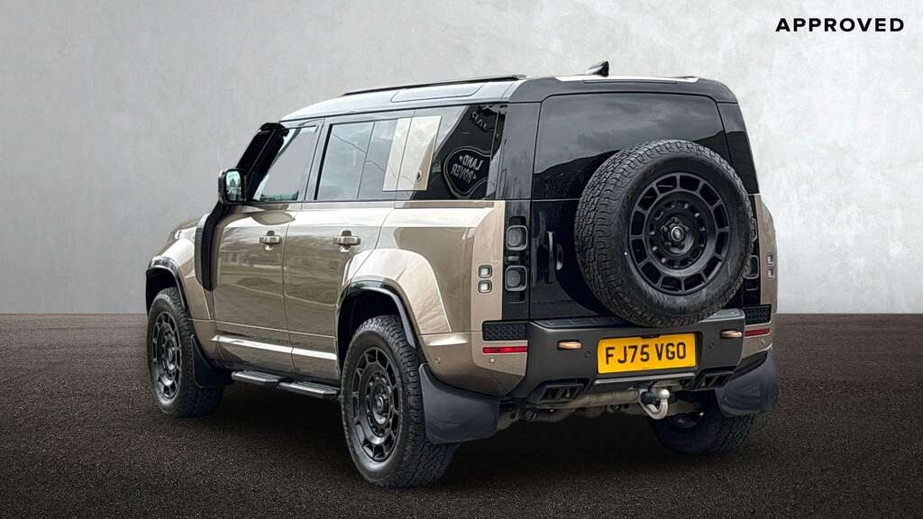 Land Rover Defender 110 4.4 P635 Octa 110 2025 FJ75VGO #2