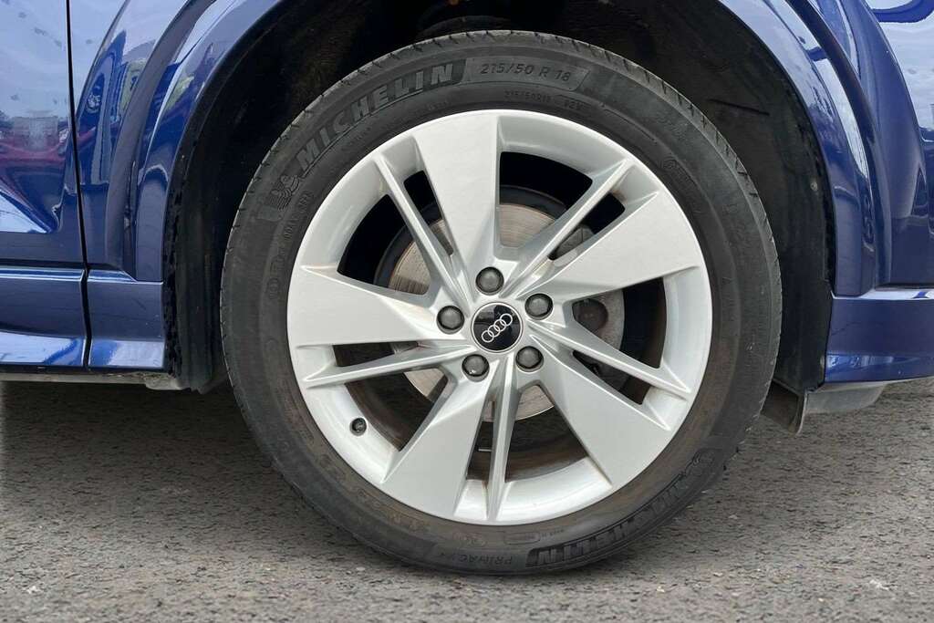 Audi Q2 30 Tfsi S Line 2022 DG72CJO Blue #5