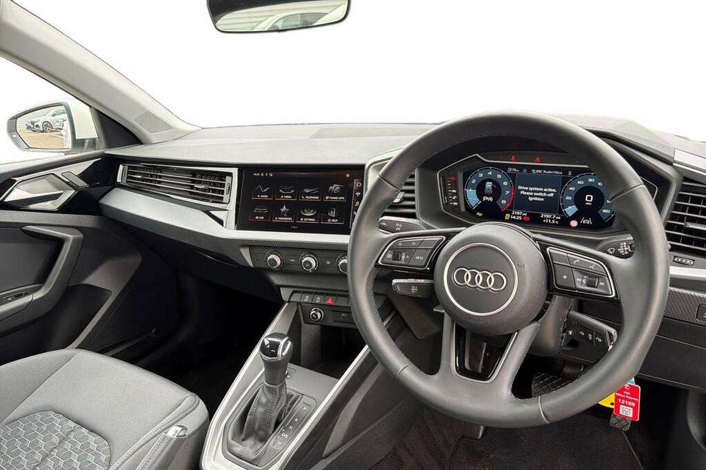 Audi A1 25 Tfsi Sport S Tronic 2024 White #6
