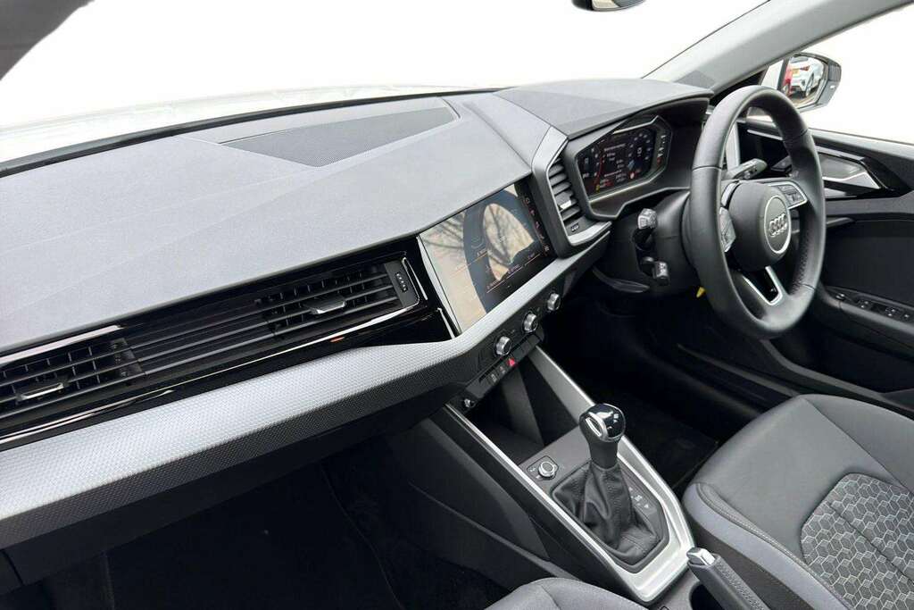 Audi A1 25 Tfsi Sport S Tronic 2024 White #2