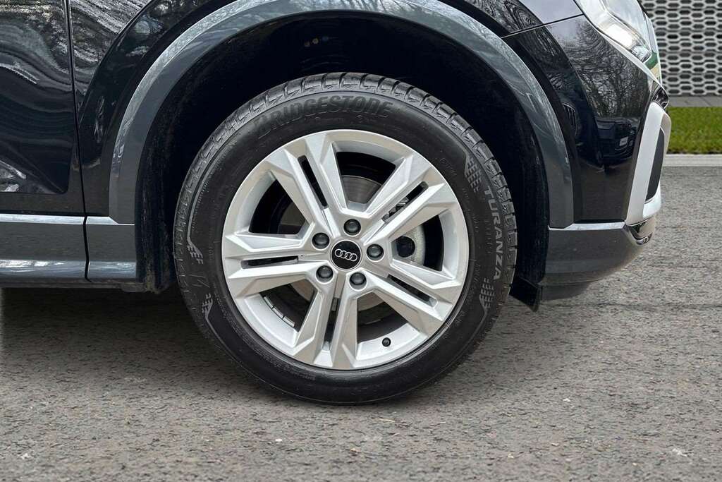 Audi Q2 30 Tfsi 116 Sport 2025 DX75SXF Black #5