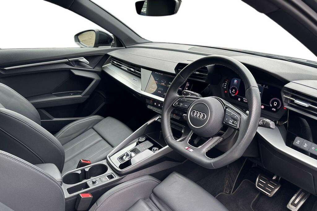 Audi A3 35 Tfsi Black Edition S Tronic 2024 KR24WTJ Grey #6