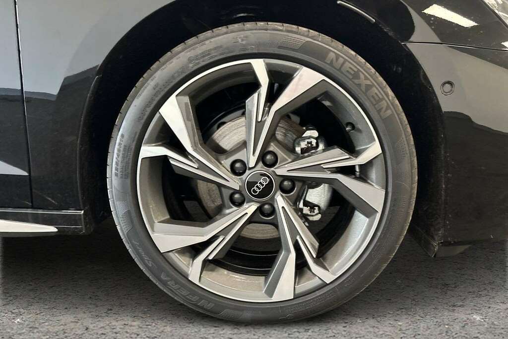Audi A3 1.5 Tfsi 150 S Line S Tronic 2025 MW75VUB Black #5