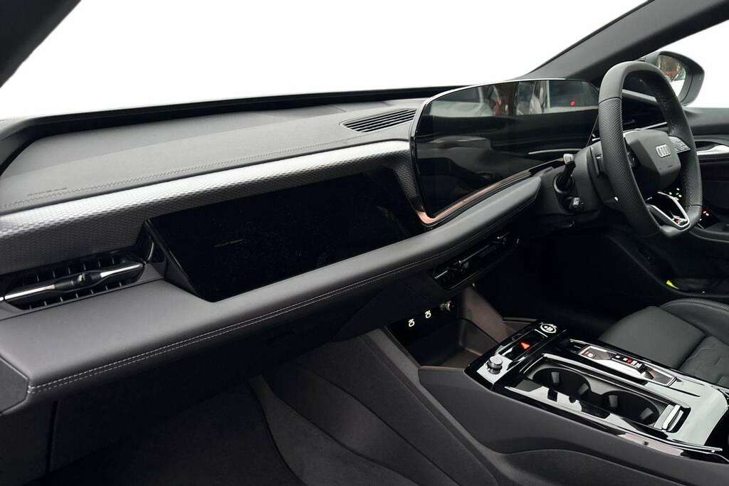 Audi A6 270Kw Performance 100Kwh S Line 2025 VN75FWO Black #2