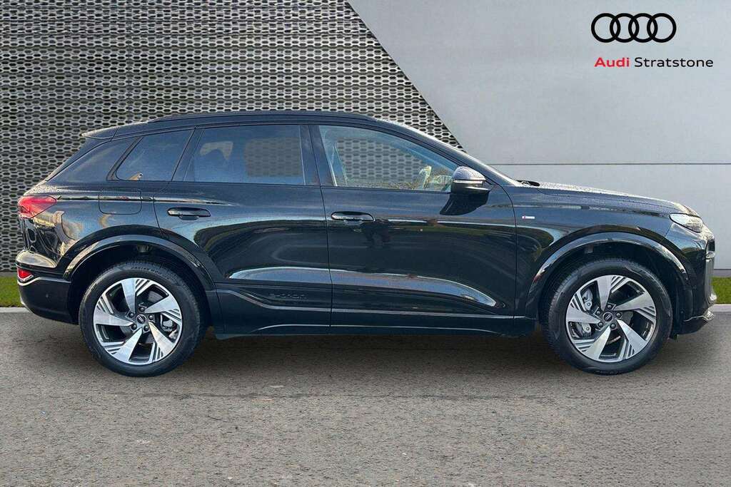 Audi Q6 E-Tron 285Kw Quattro 100Kwh S Line 2025 DS75CYH Black #4