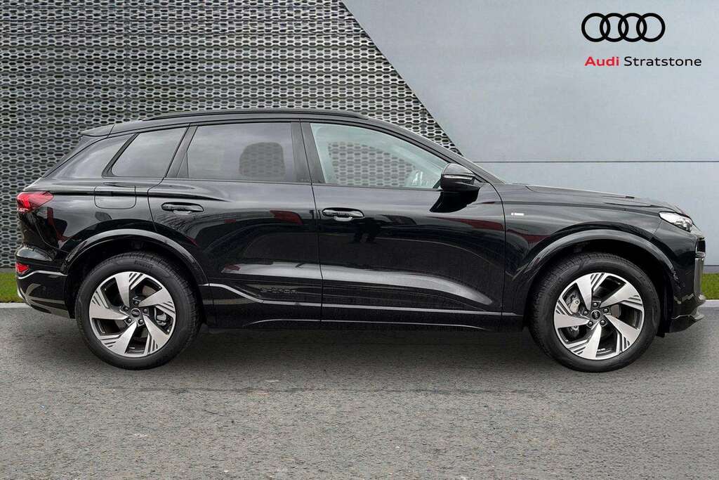 Audi Q6 E-Tron 285Kw Quattro 100Kwh S Line 2025 MM75YOV Black #4