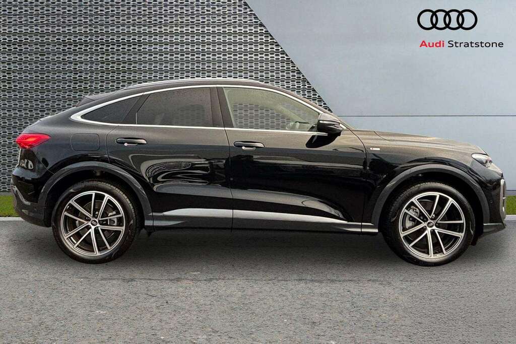 Audi Q5 2.0 Tdi Quattro Launch Edition S Tronic 2025 MW75KXR Black #4
