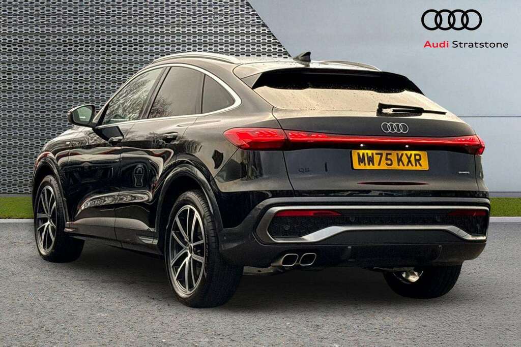 Audi Q5 2.0 Tdi Quattro Launch Edition S Tronic 2025 MW75KXR Black #3
