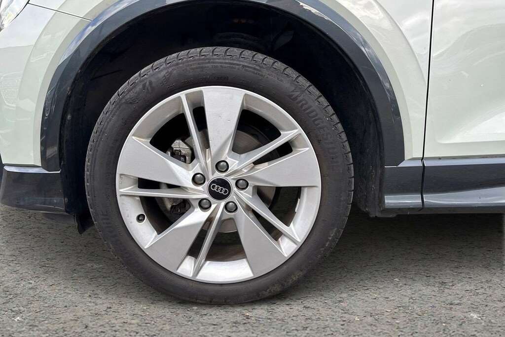 Audi Q2 30 Tfsi S Line 2024 MD73JGU Silver #5