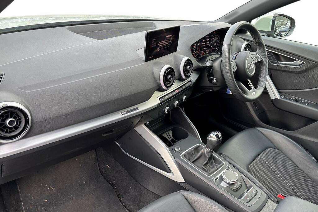 Audi Q2 30 Tfsi S Line 2024 MD73JGU Silver #2