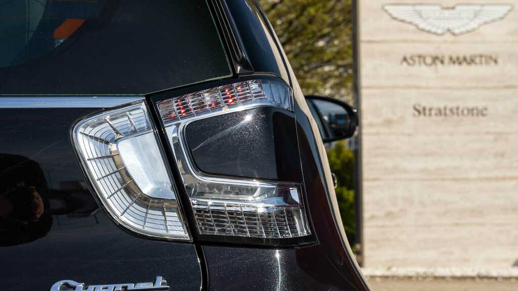 Aston Martin Cygnet 00 Cvt Gold #15