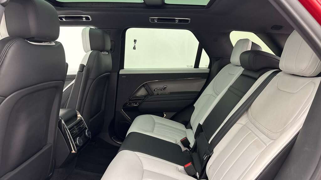 Land Rover Range Rover Sport 3.0 P460e Dynamic Se 2024 KR74TXM Red #4
