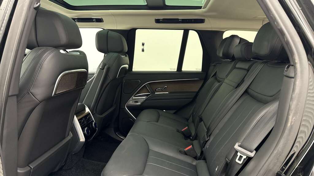 Land Rover Range Rover 3.0 D350 2024 KS74TVV Black #3