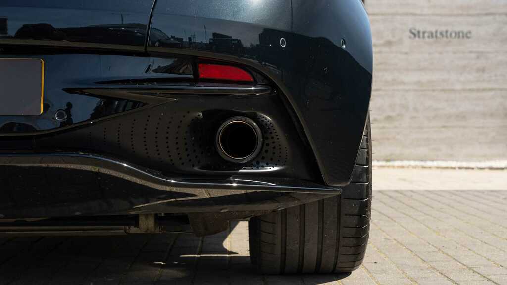 Aston Martin DB12 V8 2023 Silver #29