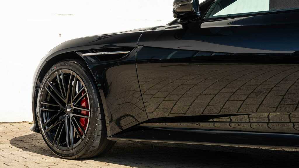 Aston Martin DB12 V8 2023 Silver #9