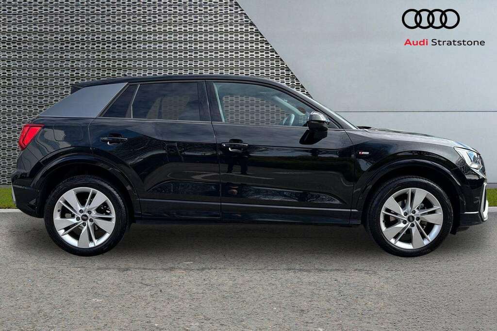 Audi Q2 30 Tfsi 116 S Line 2025 MV75LNR Black #4