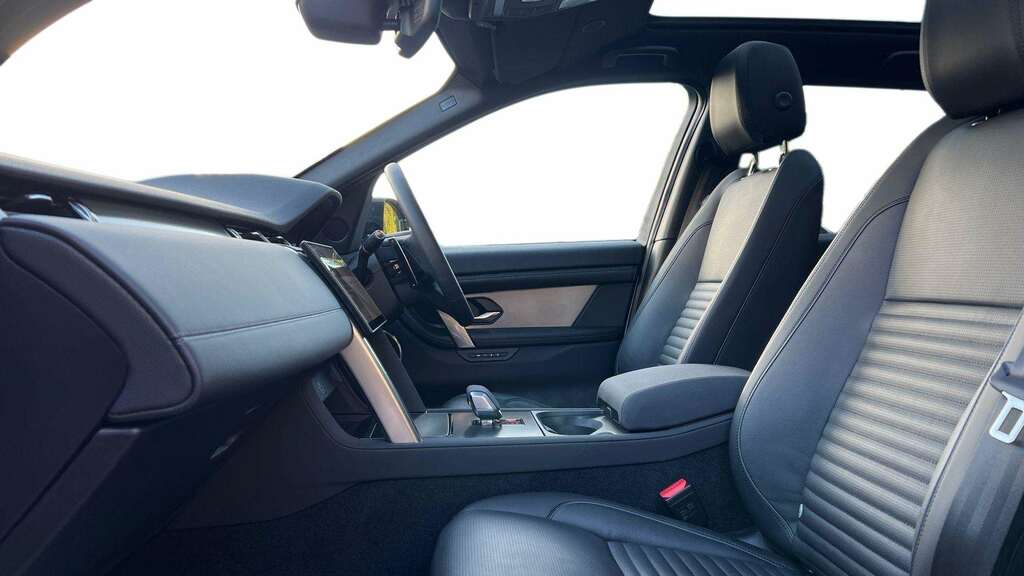 Land Rover Discovery Sport 1.5 P270e Dynamic Se 5 Seat 2025 GF25MWM White #3