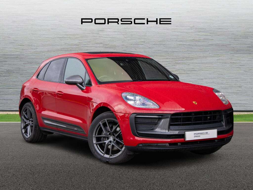 Porsche Macan T S-a 2024 Red