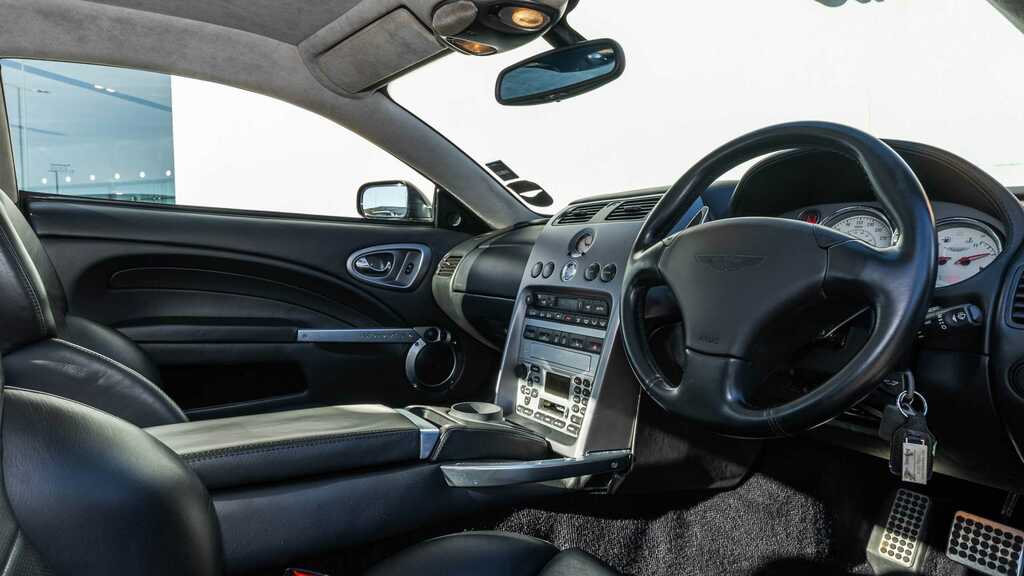 Aston Martin Vanquish 5.9 Coupe Silver #24