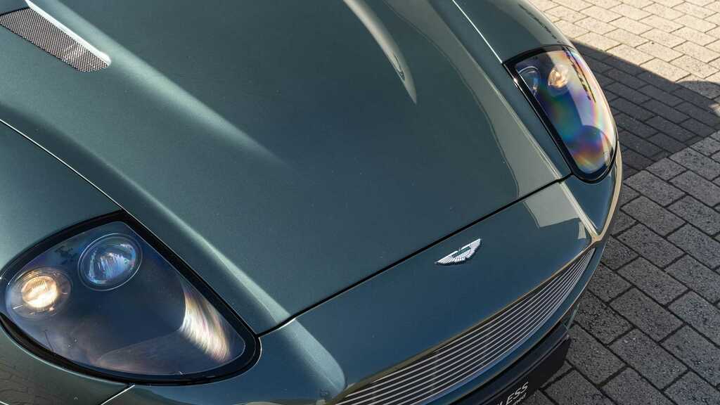 Aston Martin Vanquish 5.9 Coupe Silver #17