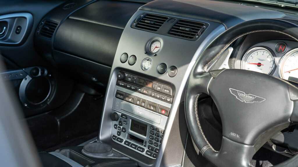 Aston Martin Vanquish 5.9 Coupe Silver #11