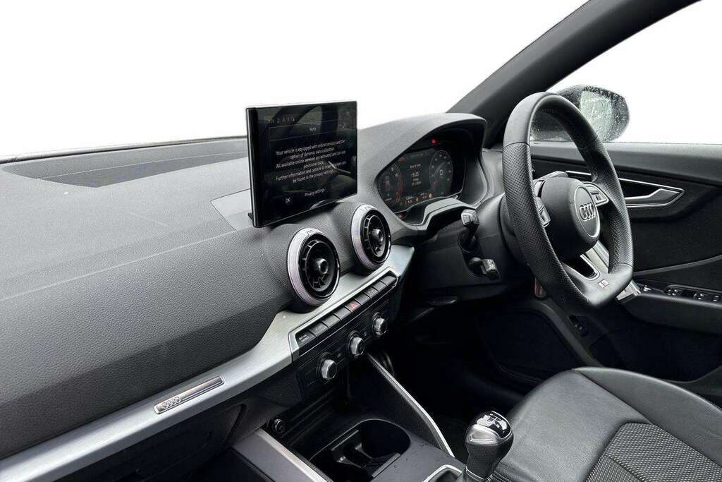 Audi Q2 30 Tfsi 116 Black Edition 2024 MM24CAU White #2