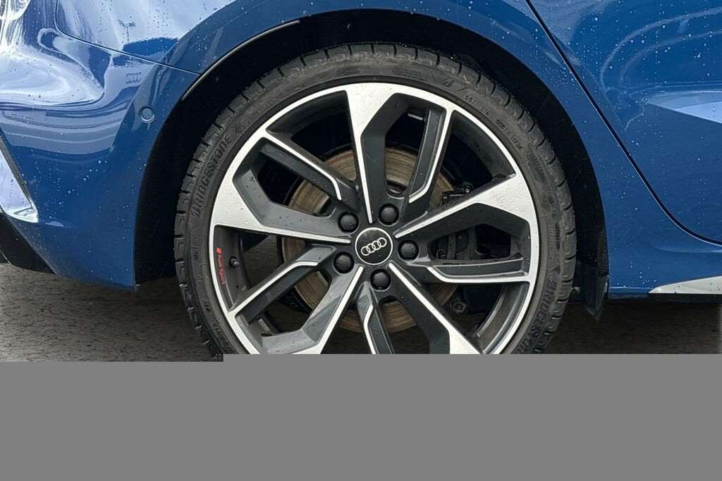 Audi A3 S3 Tfsi Black Edition Quattro S Tronic 2024 NJ74BYO Blue #4