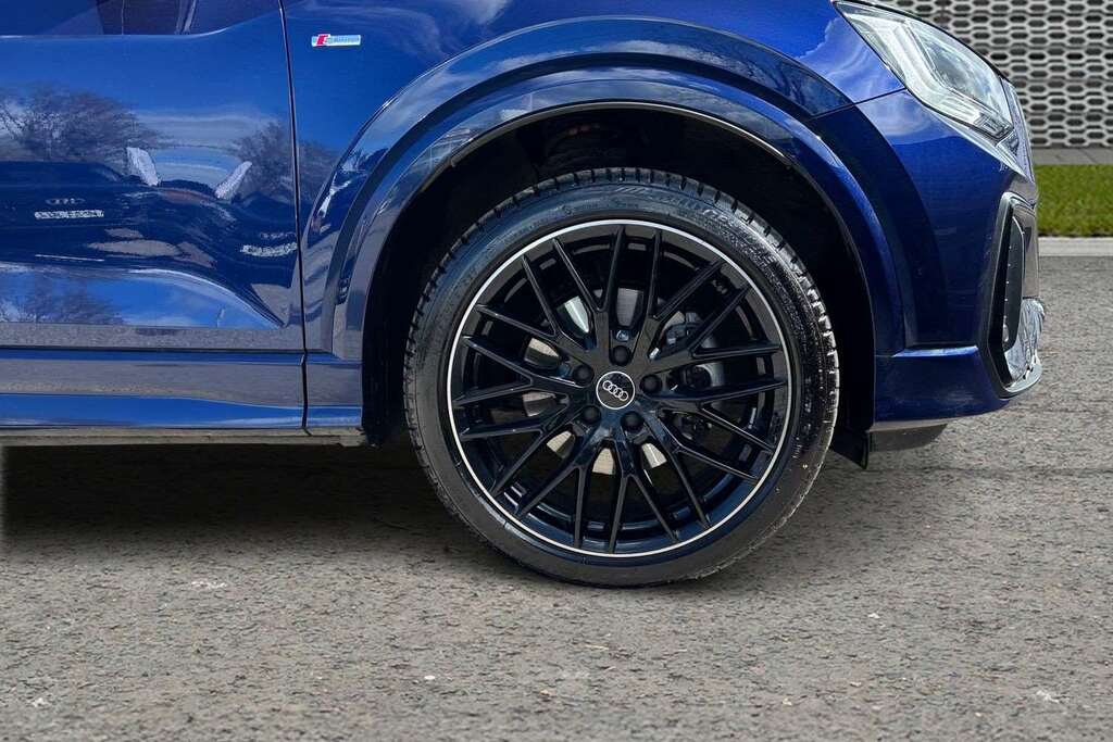 Audi Q2 30 Tfsi 116 Black Edition 2025 LN75KZG #5