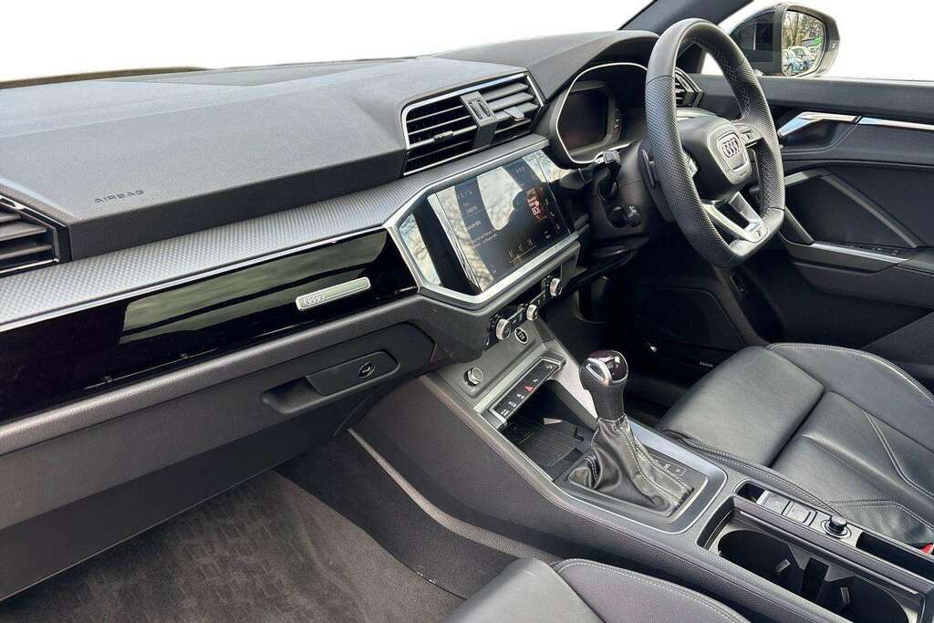 Audi Q3 35 Tfsi Black Edition S Tronic Tech Pro 2024 YE74NVJ Blue #2