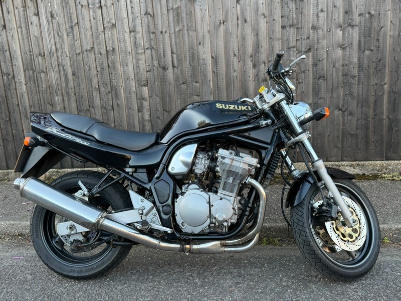 Suzuki  Marauder White #3