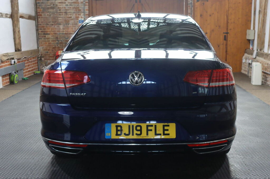 Volkswagen Passat 2.0 Tdi R-line Euro 6 S S BJ19FLE Blue #5