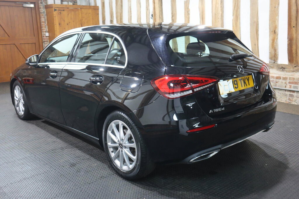 Mercedes-Benz A Class 1.5 A180d Sport 7G-dct Euro 6 S S LL19TKY Black #4