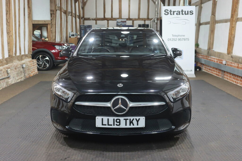 Mercedes-Benz A Class 1.5 A180d Sport 7G-dct Euro 6 S S LL19TKY Black #2
