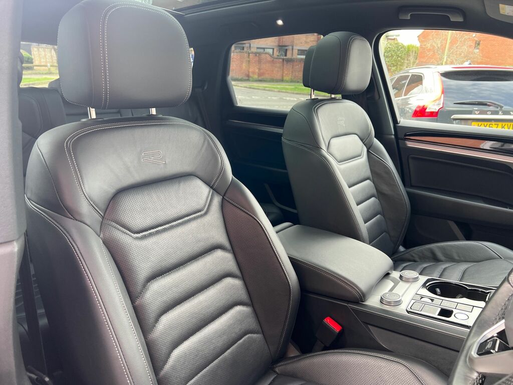 Volkswagen Touareg 2023 3.0 Tdi V6 Black Edition HN23ZVV Black #3