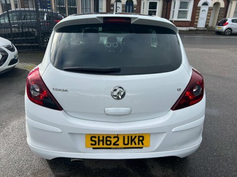 Vauxhall Corsa 1.2 16V Limited SH62UKR White #5