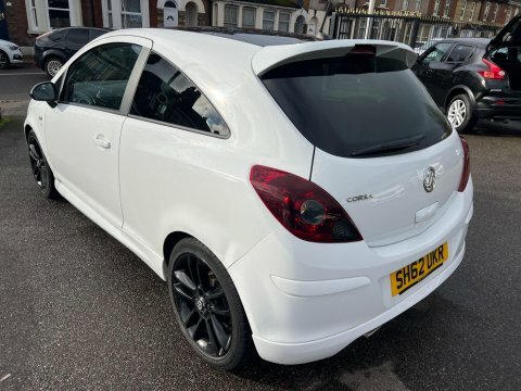 Vauxhall Corsa 1.2 16V Limited SH62UKR White #4