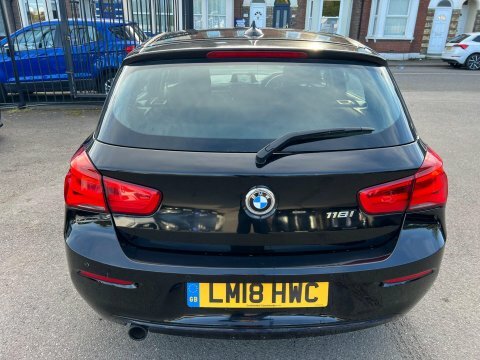 BMW 1 Series 1.5 118I Sport LM18HWC Black #4