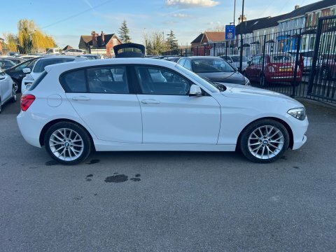 BMW 1 Series 1.5 118I Sport GV67DWY White #6