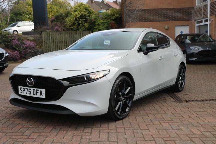 Mazda 3 Homura 2.5 E-skyactiv G Mhev 140 - 2025 White #3