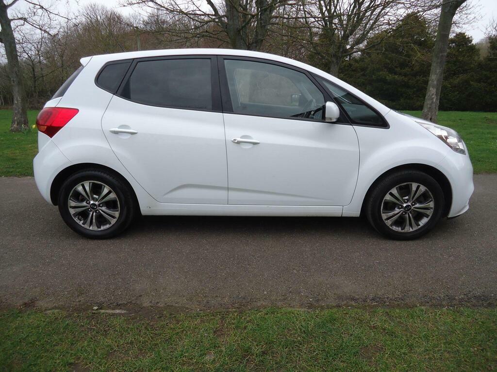 Kia Venga 1.6 3 Euro 6 S S White #4