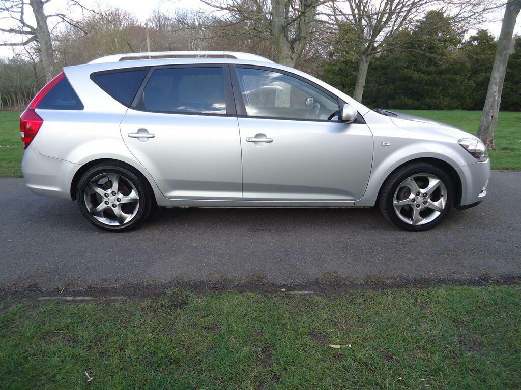 Kia Ceed 1.6 Crdi 3 Sports Wagon Euro 5 LG62VZK Silver #4