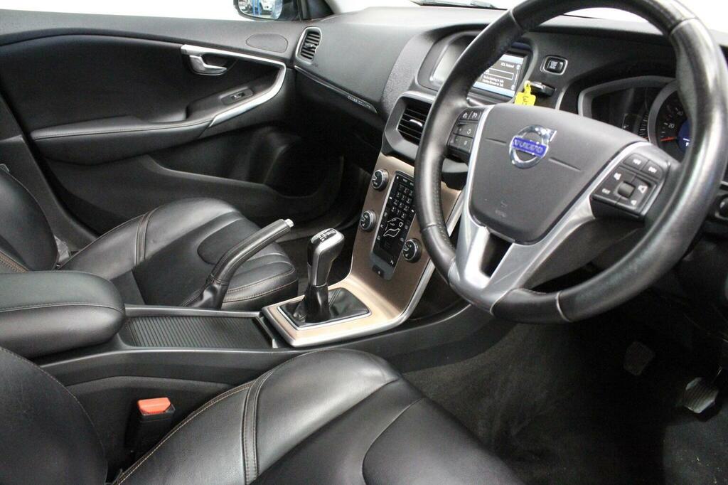 Volvo V40 Cross Country Hatchback 2.0 D2 Lux Euro 6 Ss 201616 Blue #4